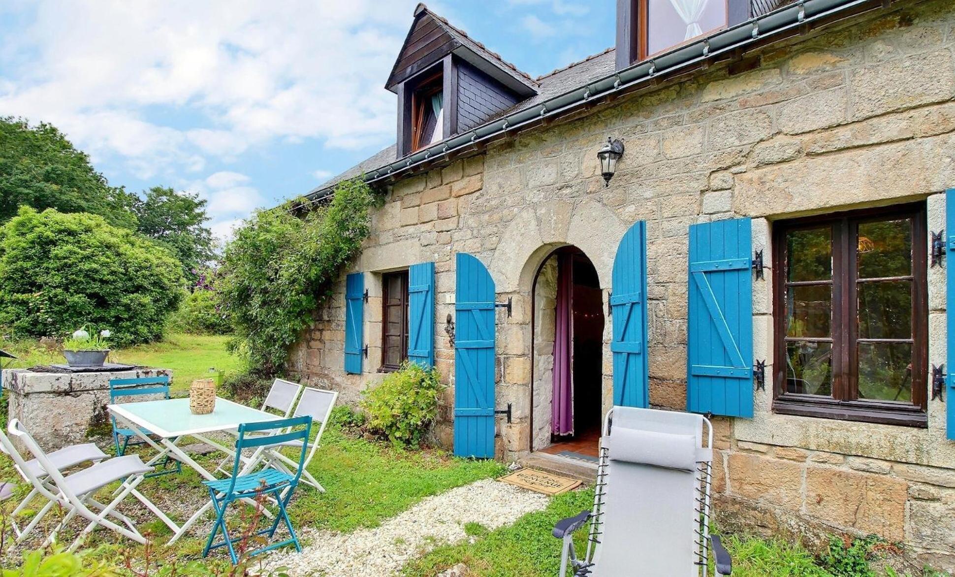 La Fontaine Airmeth Bed and Breakfast Ploërdut Esterno foto